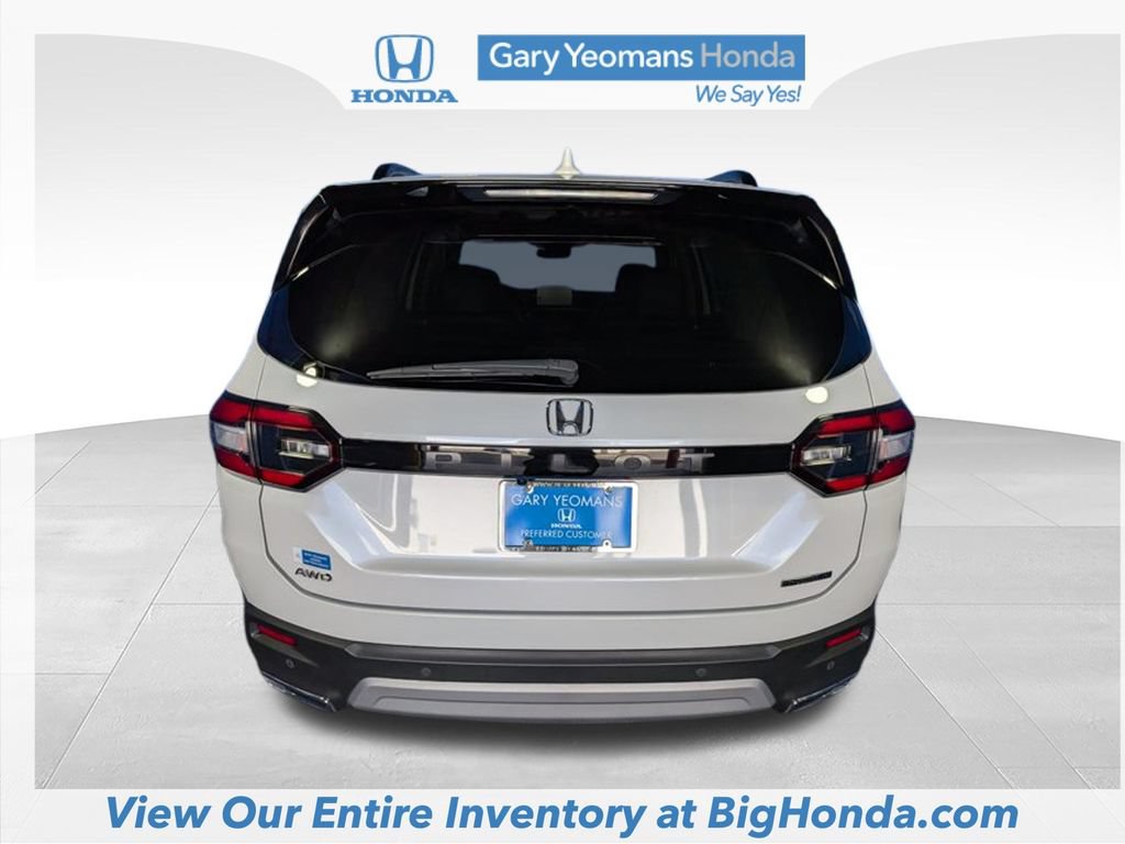Certified 2024 Honda Pilot Touring image 8
