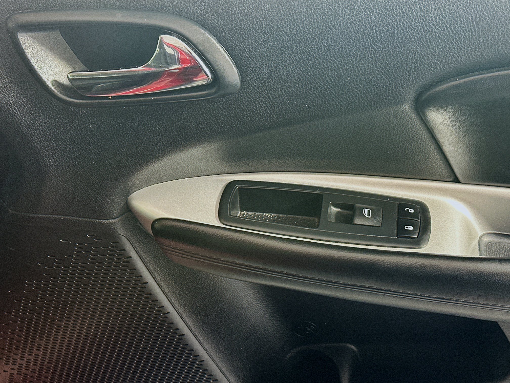Used 2019 Dodge Journey SE FWD image 29
