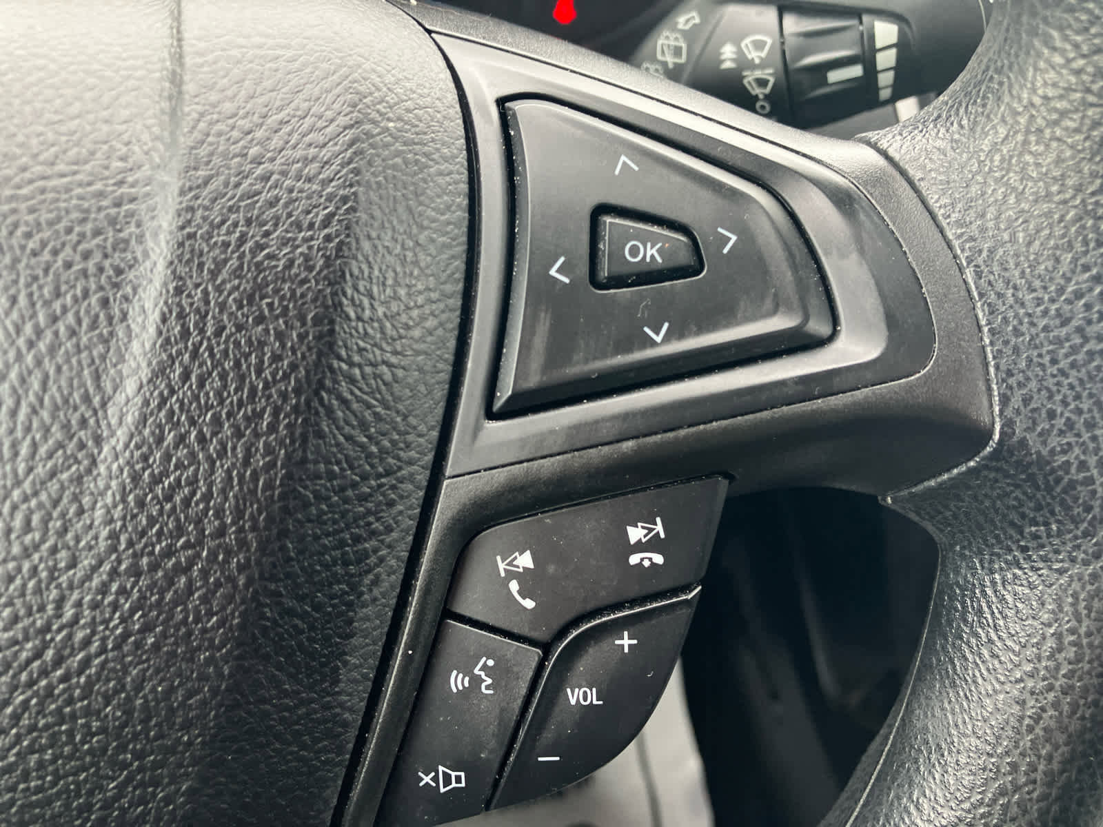 Used 2022 Ford Edge SE w/ Black Appearance Package AWD/4WD image 18