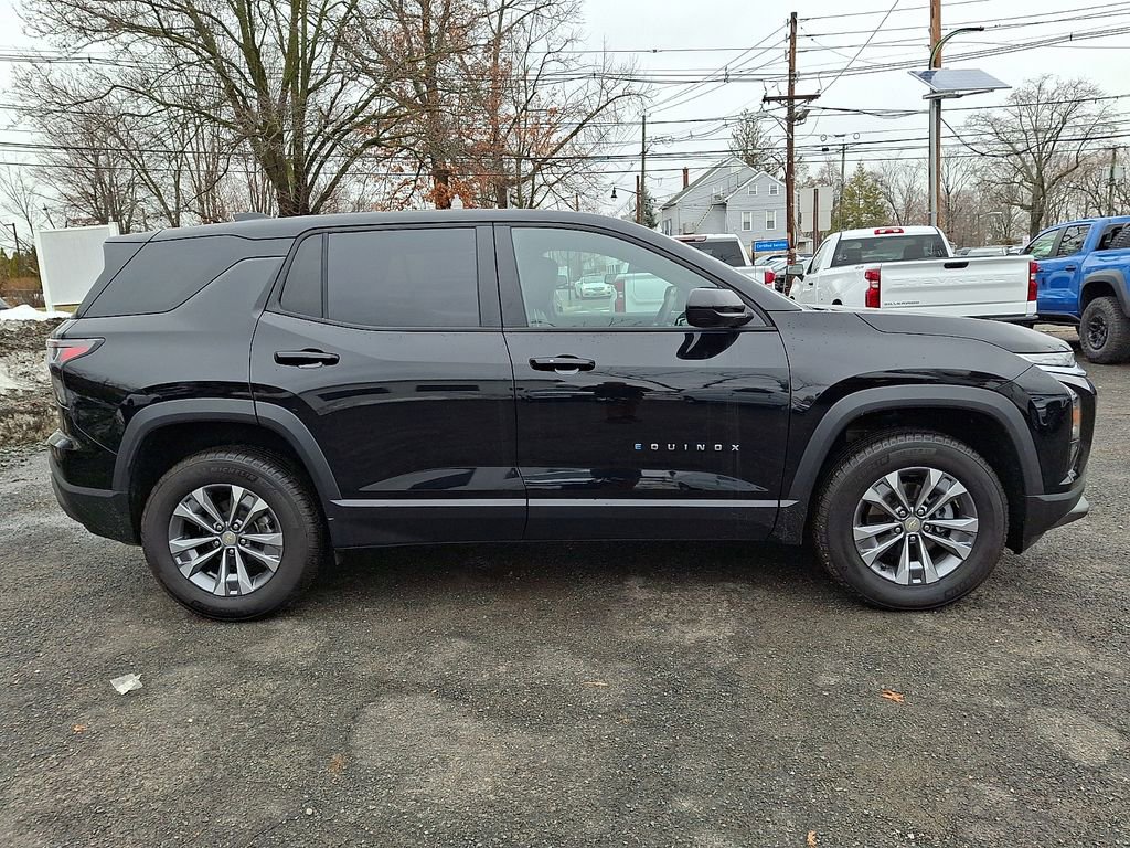 Used 2026 Chevrolet Equinox LT w/ Convenience Package II image 9