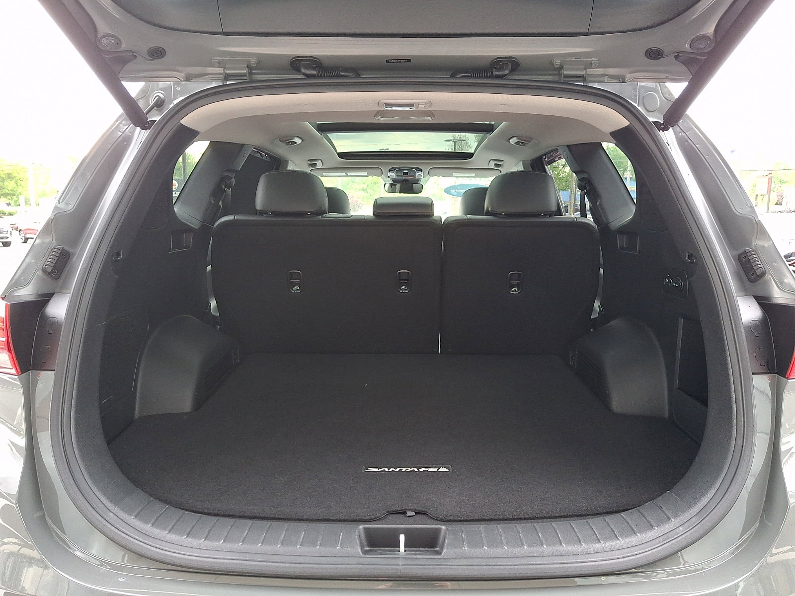 Used 2023 Hyundai Santa Fe SEL Premium w/ Cargo Package AWD/4WD image 29