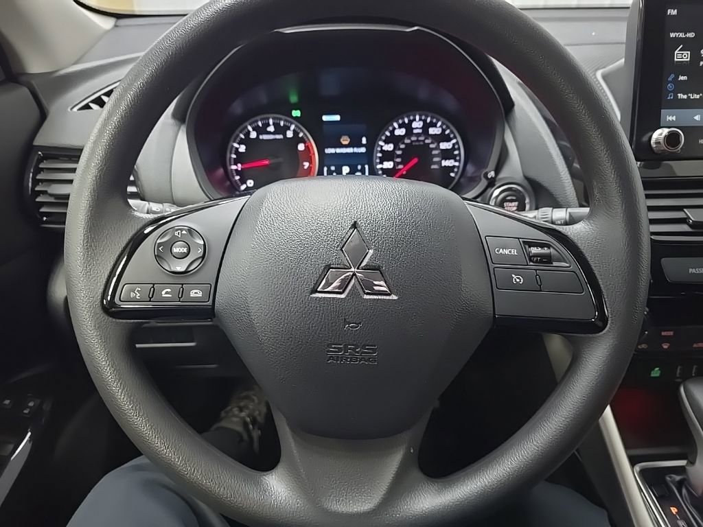 Used 2024 Mitsubishi Eclipse Cross LE AWD/4WD image 18