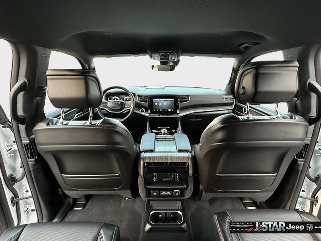 Used 2023 Jeep Wagoneer Series III w/ Flexible Seating Group RWD image 22