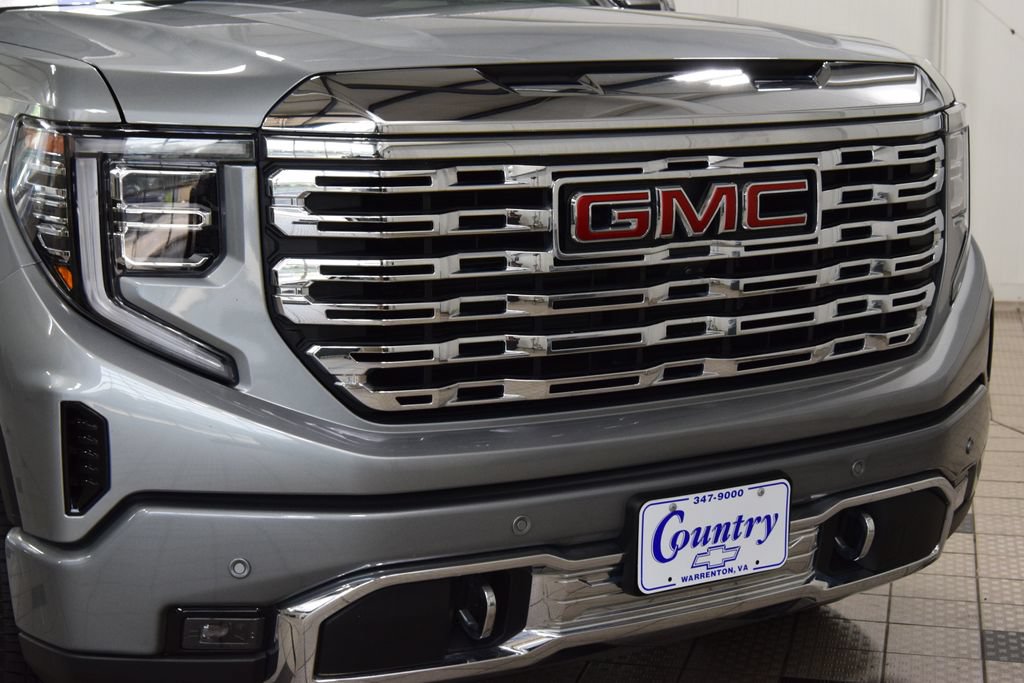 Used 2025 GMC Sierra 1500 Denali w/ Denali Reserve Package AWD/4WD image 13