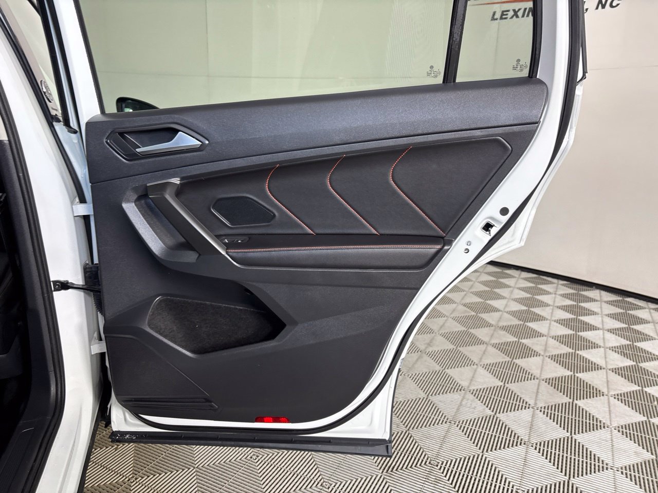 Used 2024 Volkswagen Tiguan Wolfsburg Edition FWD image 26
