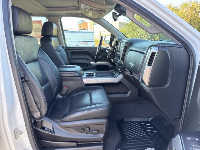 Used 2018 Chevrolet Silverado 1500 LTZ Z71 w/ Redline Edition AWD/4WD image 29