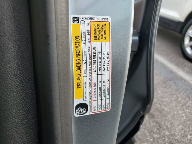 Used 2023 GMC Terrain AT4 AWD/4WD image 31