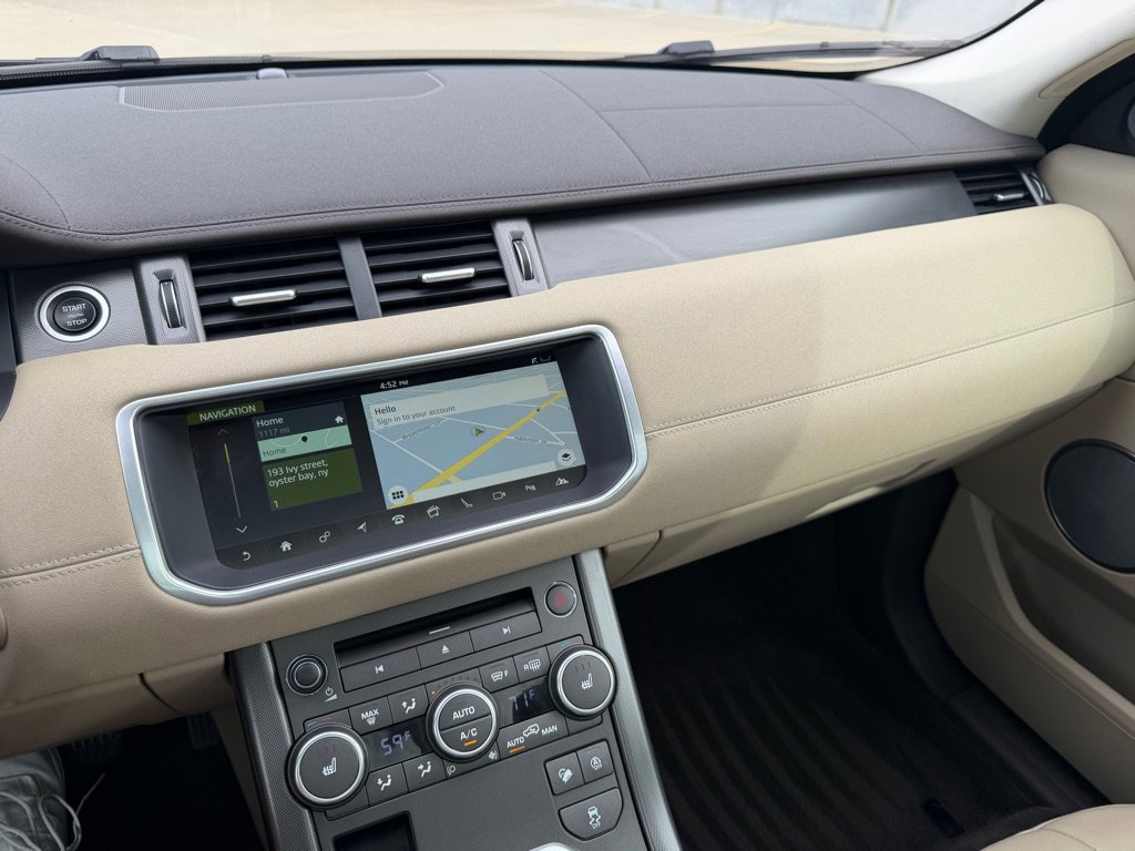 Used 2019 Land Rover Range Rover Evoque SE AWD/4WD image 16