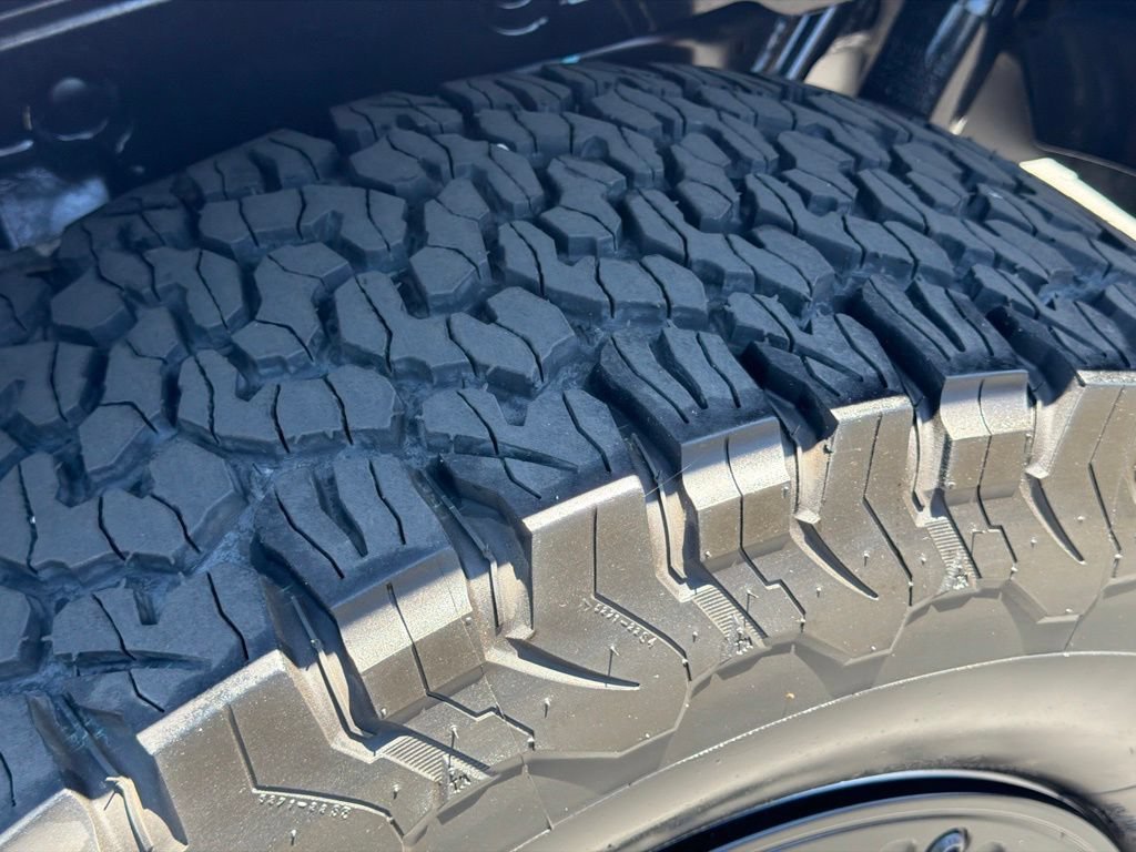 Used 2024 Jeep Wrangler Unlimited Rubicon AWD/4WD image 19