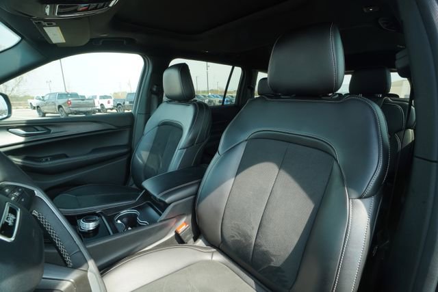 Used 2025 Jeep Grand Cherokee L Altitude image 36