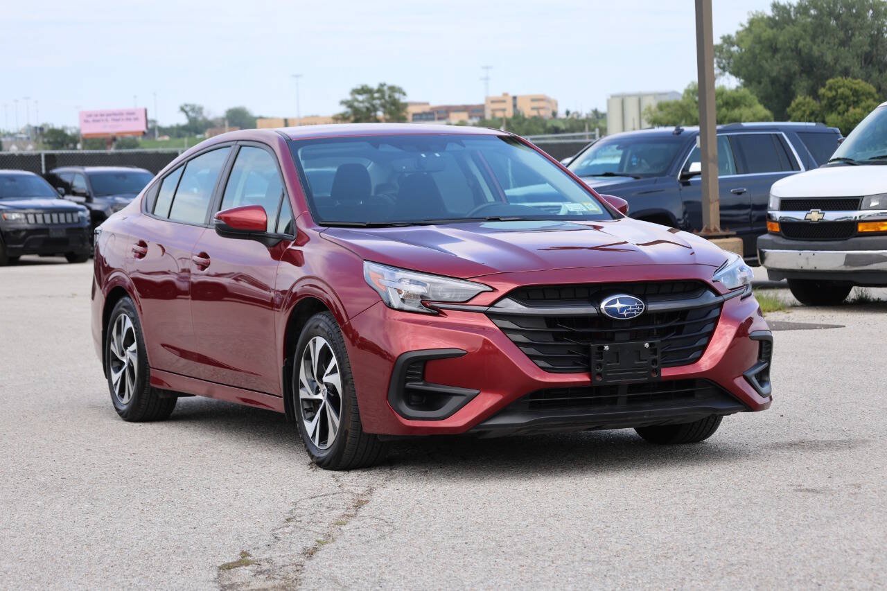 Used 2025 Subaru Legacy Premium AWD/4WD image 4