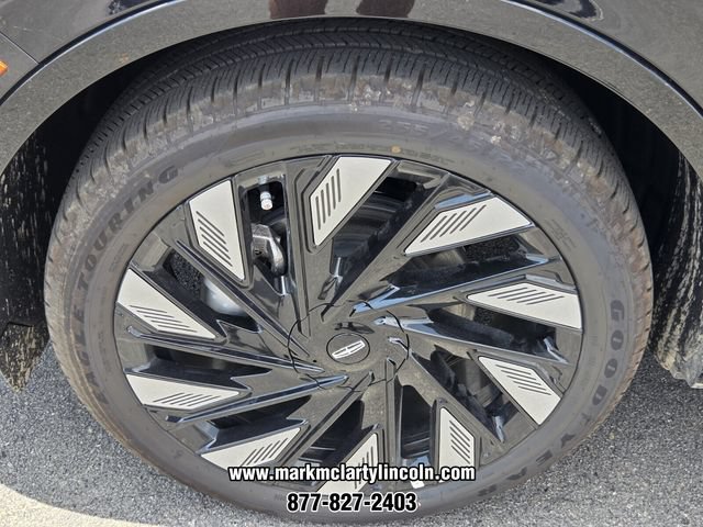 New 2026 Lincoln Nautilus Black Label w/ Jet Appearance Package AWD/4WD image 15