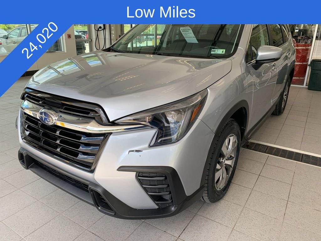 Certified 2025 Subaru Ascent Premium AWD/4WD image 2