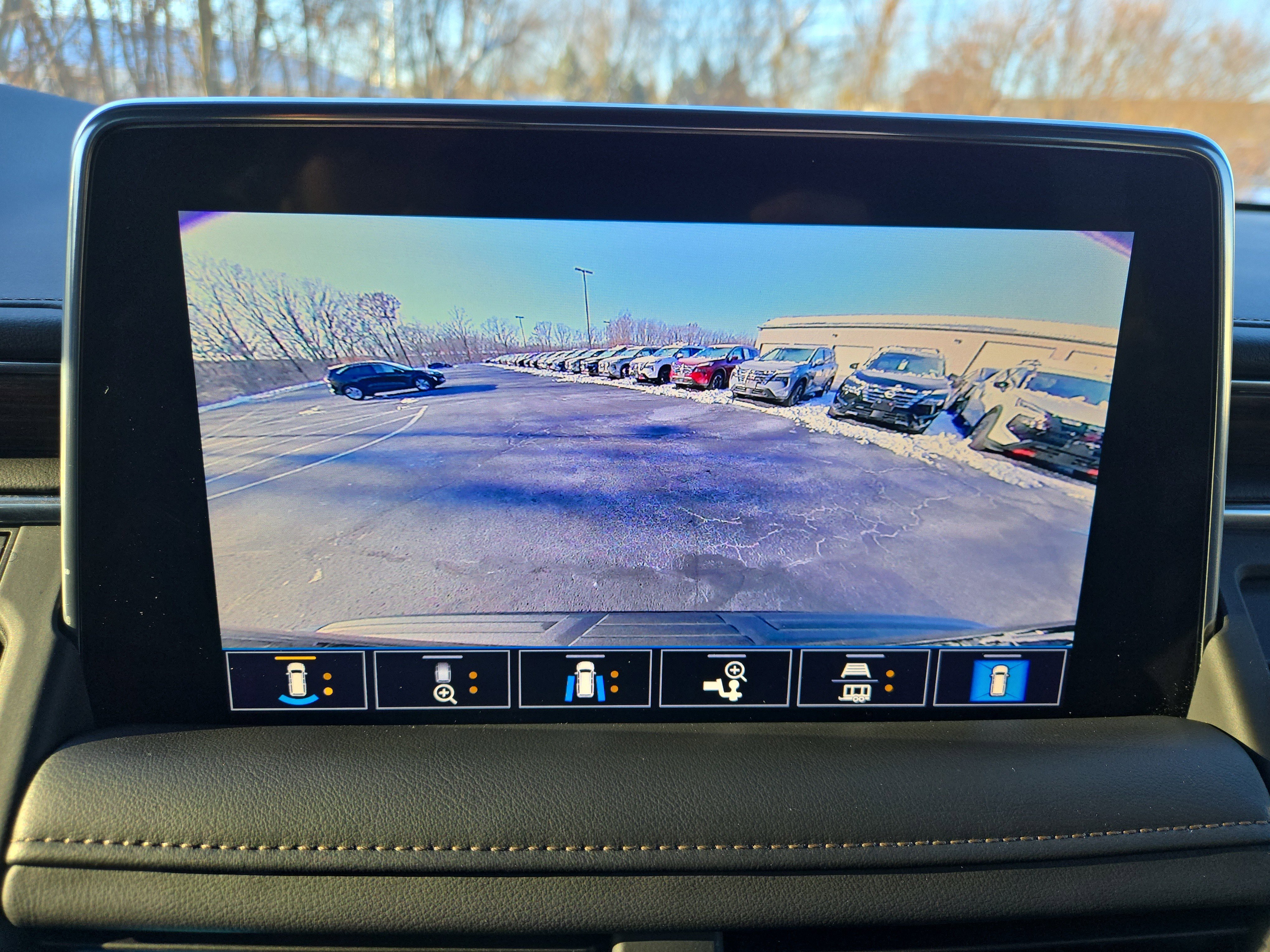 Used 2021 Chevrolet Tahoe High Country w/ Premium Package image 20