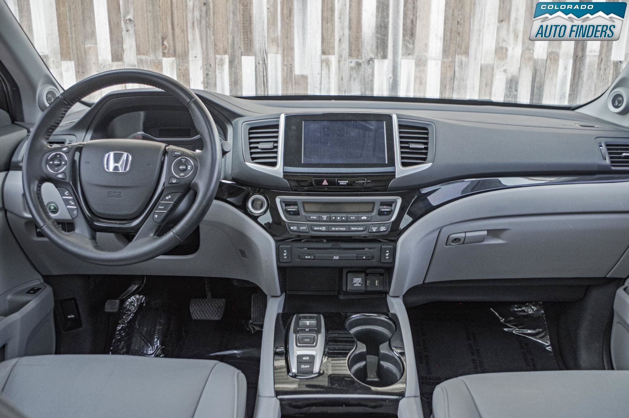 Used 2016 Honda Pilot Touring image 16