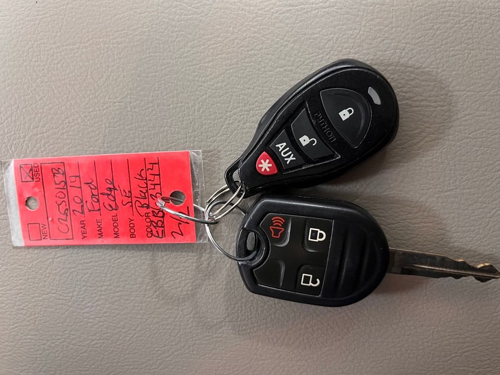 Used 2014 Ford Edge SE w/ Equipment Group 101A AWD/4WD image 27
