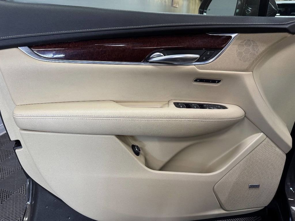 Used 2019 Cadillac XT5 Luxury FWD image 39