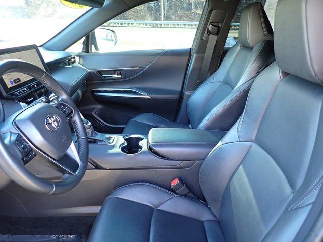 Certified 2023 Toyota Venza XLE image 15