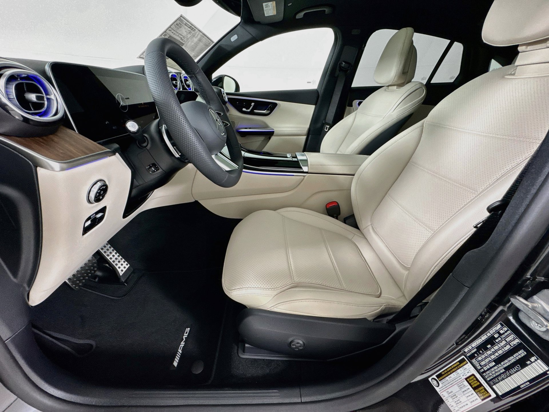 New 2027 Mercedes-Benz GLC 300 4MATIC image 22