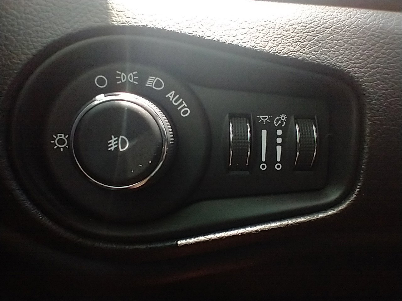 Used 2022 Jeep Renegade Latitude w/ Convenience Group image 24