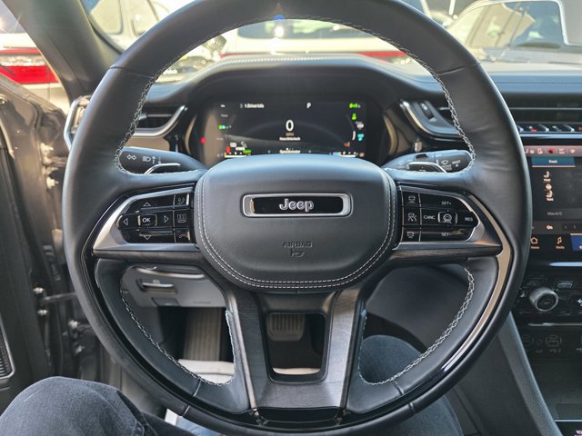 Used 2022 Jeep Grand Cherokee Overland w/ Advanced Protech Group III image 6