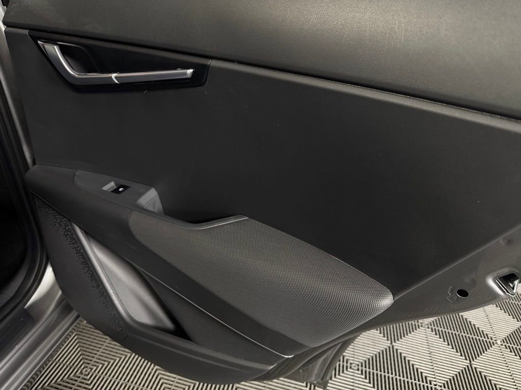 Used 2025 Kia Niro EX image 30