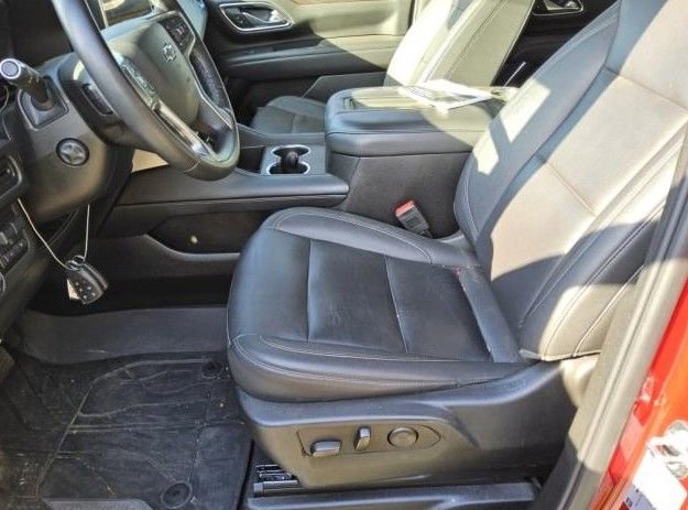 Used 2023 Chevrolet Suburban Z71 w/ Z71 Off-Road Package AWD/4WD image 6