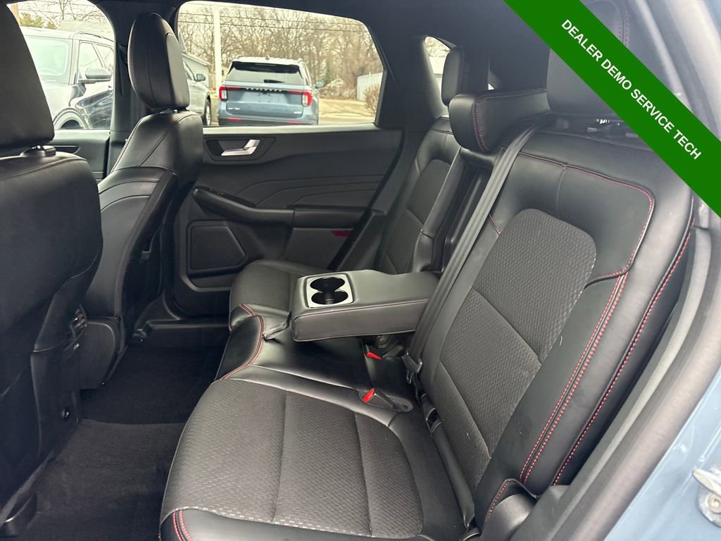 Used 2025 Ford Escape ST-Line Elite image 13