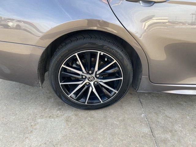 Used 2023 Toyota Camry SE image 19
