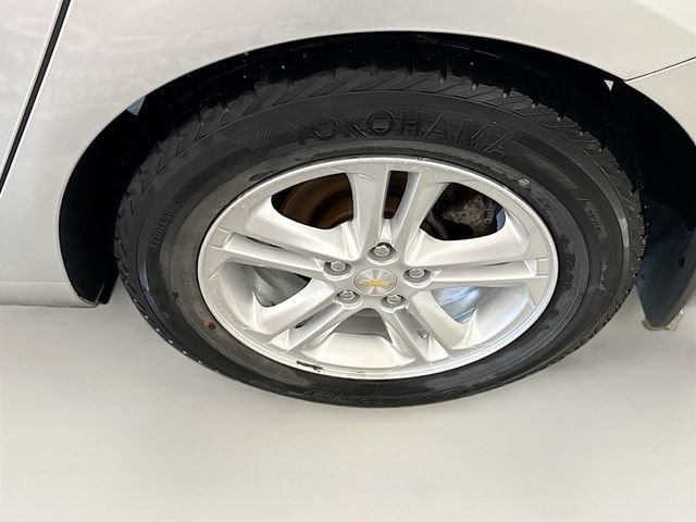 Used 2018 Chevrolet Cruze LT w/ Convenience Package FWD image 28