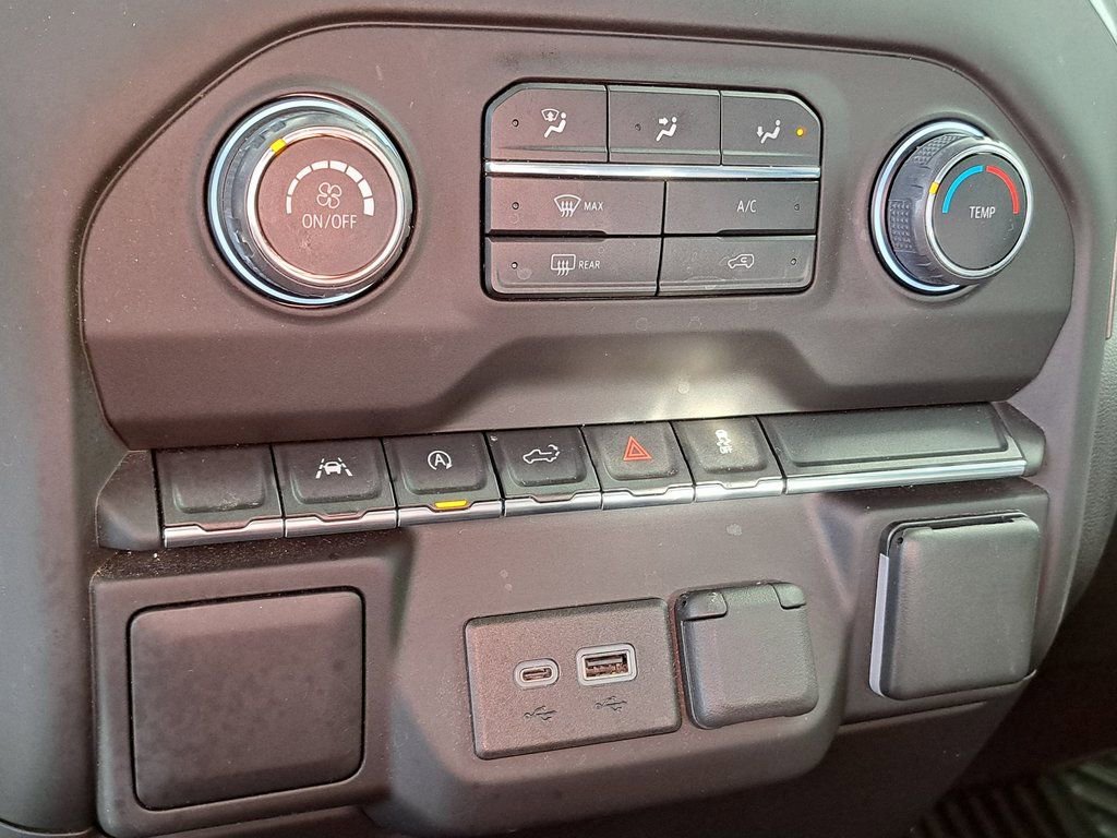 Used 2024 Chevrolet Silverado 1500 Custom image 14