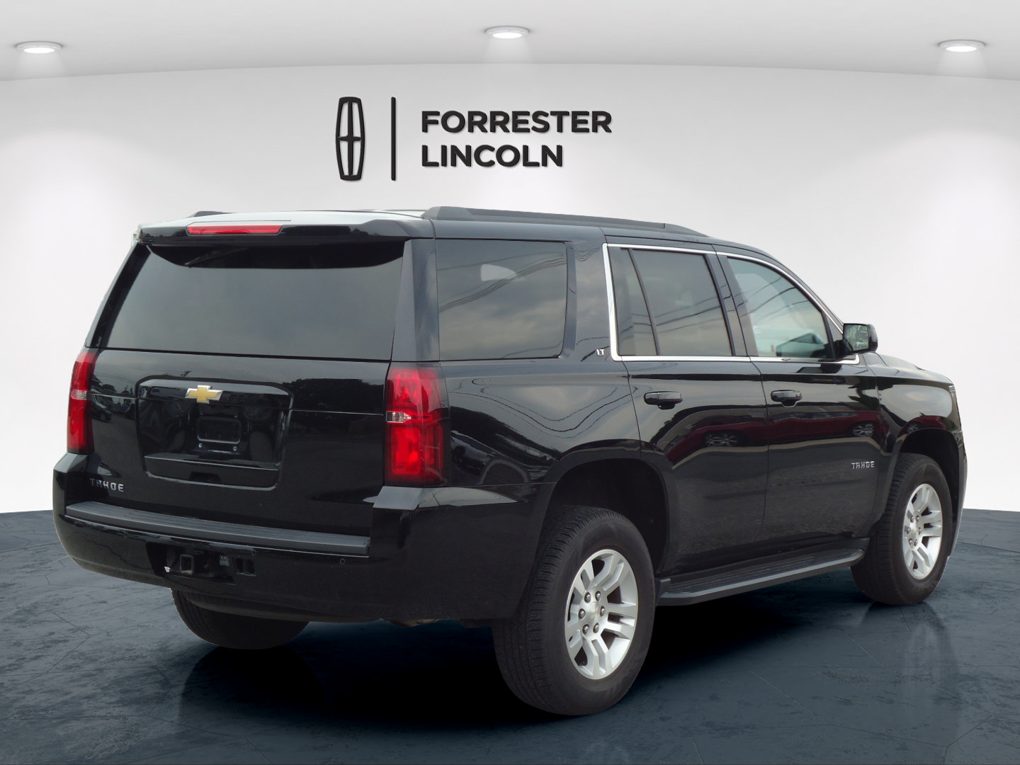Used 2019 Chevrolet Tahoe LT AWD/4WD image 3