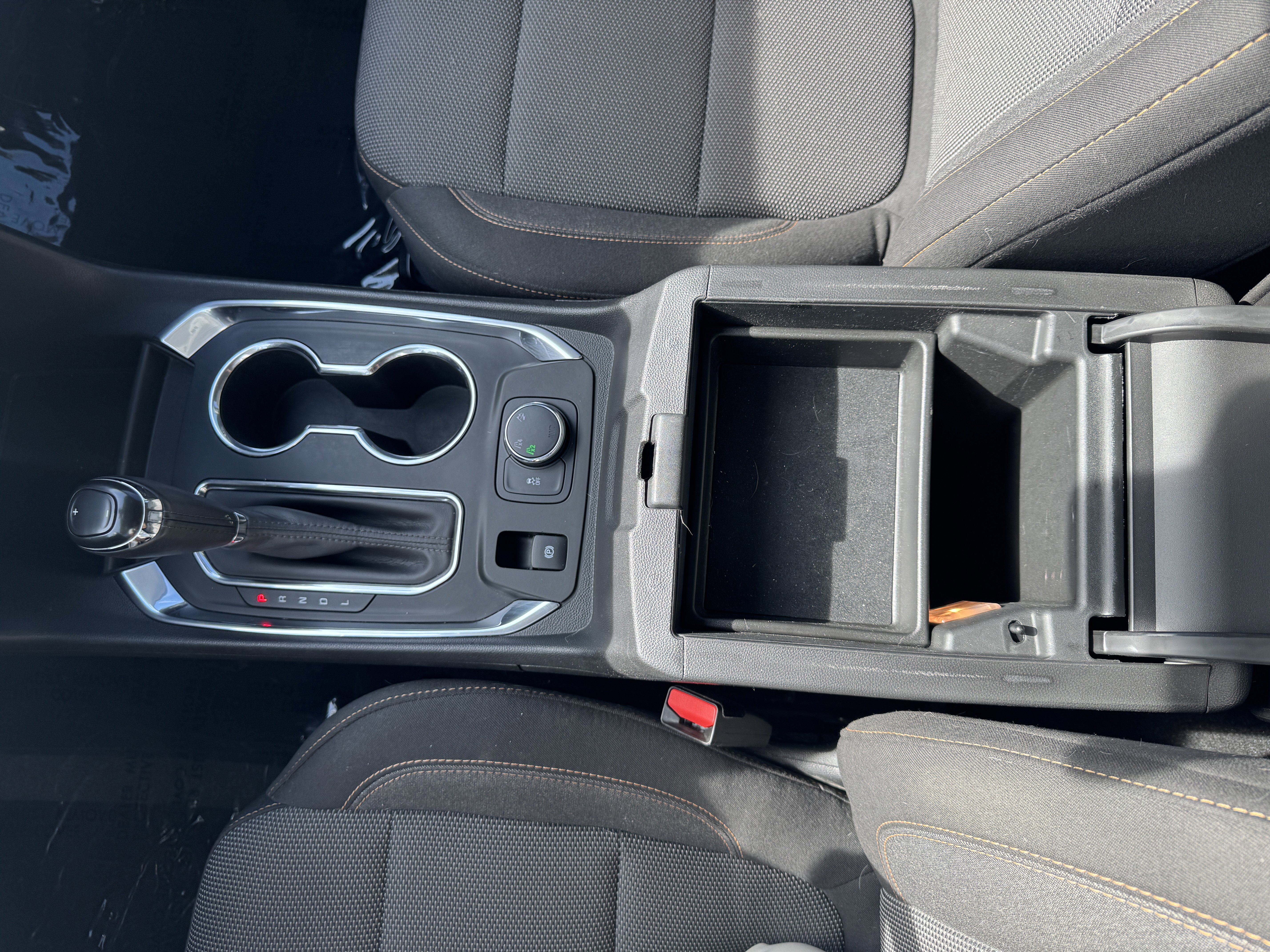 Used 2020 Chevrolet Traverse LT image 26