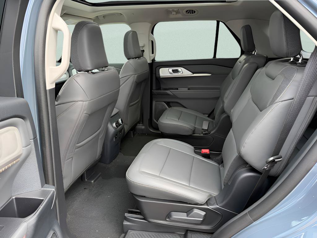 New 2026 Ford Explorer Active w/ Active Comfort Package AWD/4WD image 5