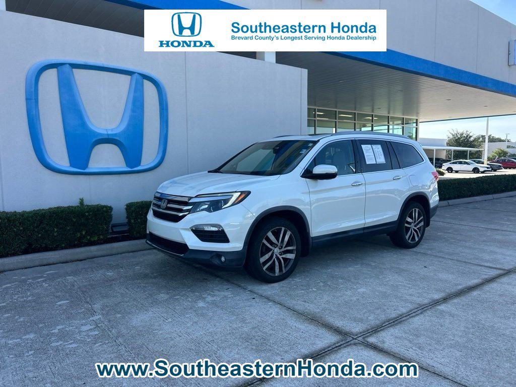 Used 2017 Honda Pilot Touring image 1