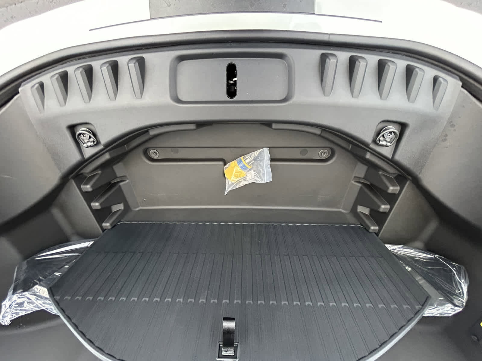 New 2023 Ford F150 Lightning Lariat image 12