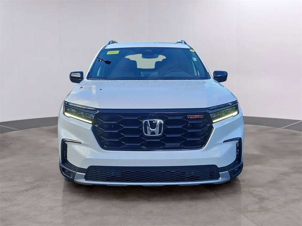 Certified 2025 Honda Pilot TrailSport image 2