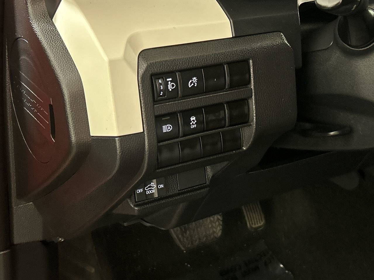 Used 2024 Toyota Tacoma TRD Off-Road image 12