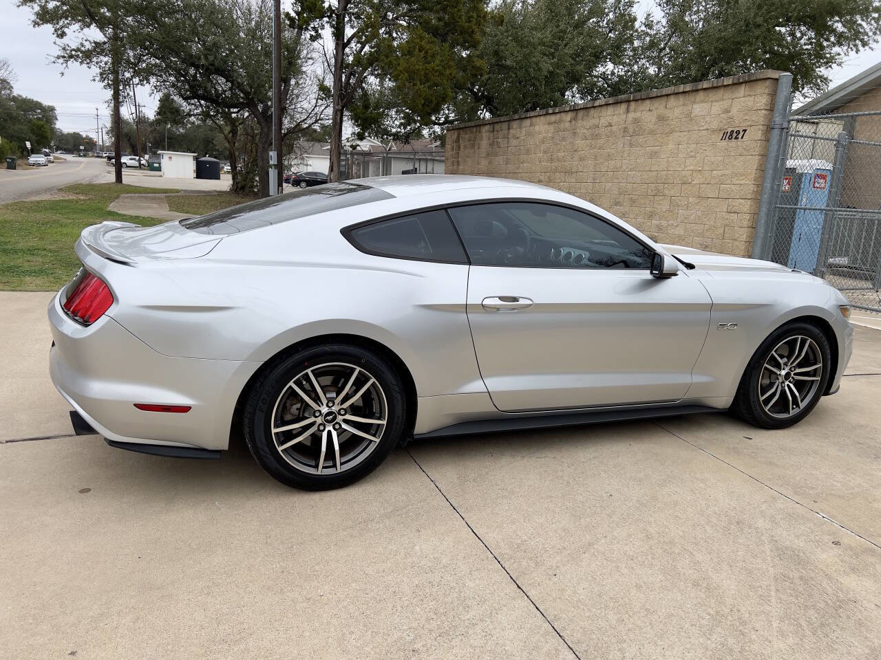 Used 2016 Ford Mustang GT image 13