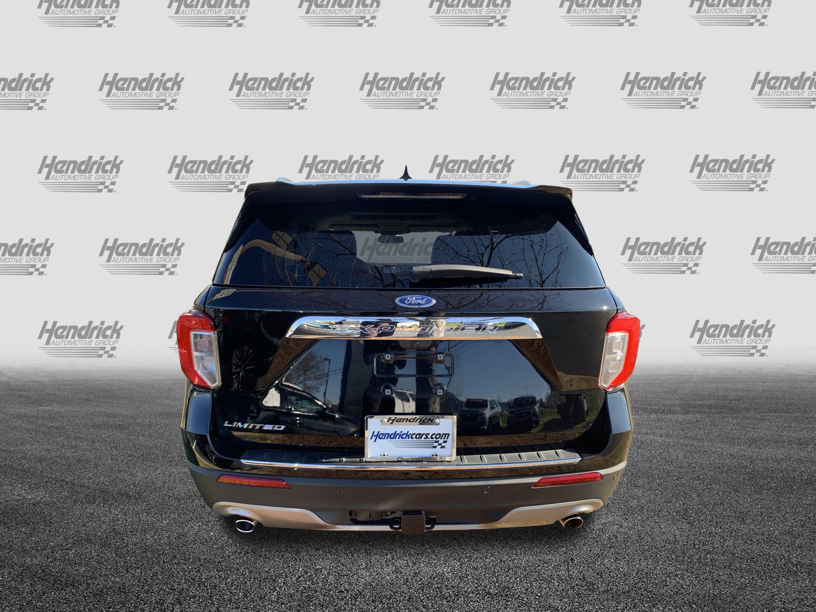 Used 2023 Ford Explorer Limited w/ Equipment Group 301A image 9