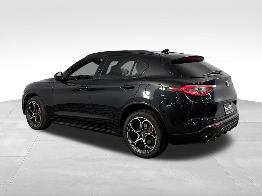 Used 2024 Alfa Romeo Stelvio Veloce AWD/4WD image 10