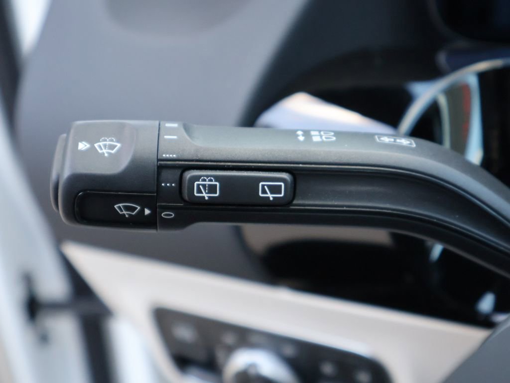 Certified 2025 Mercedes-Benz GLA 250 4MATIC image 35