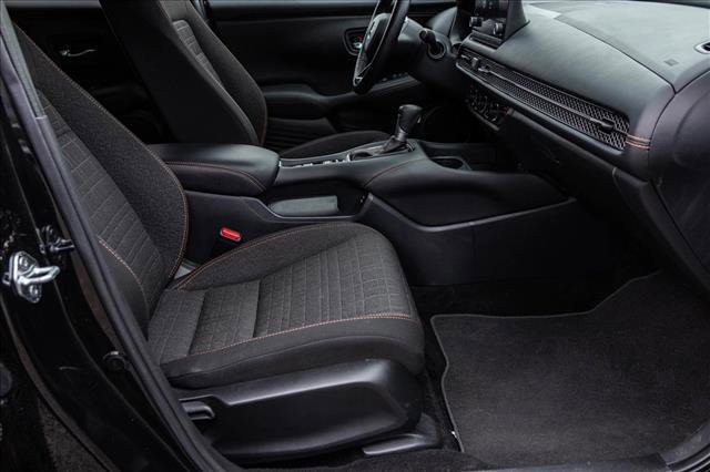 Used 2025 Honda HR-V Sport image 28