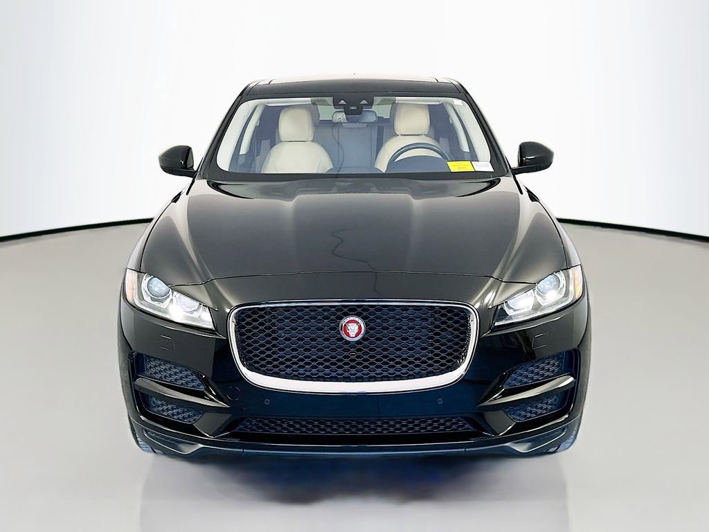 Used 2017 Jaguar F-PACE Premium AWD/4WD image 2