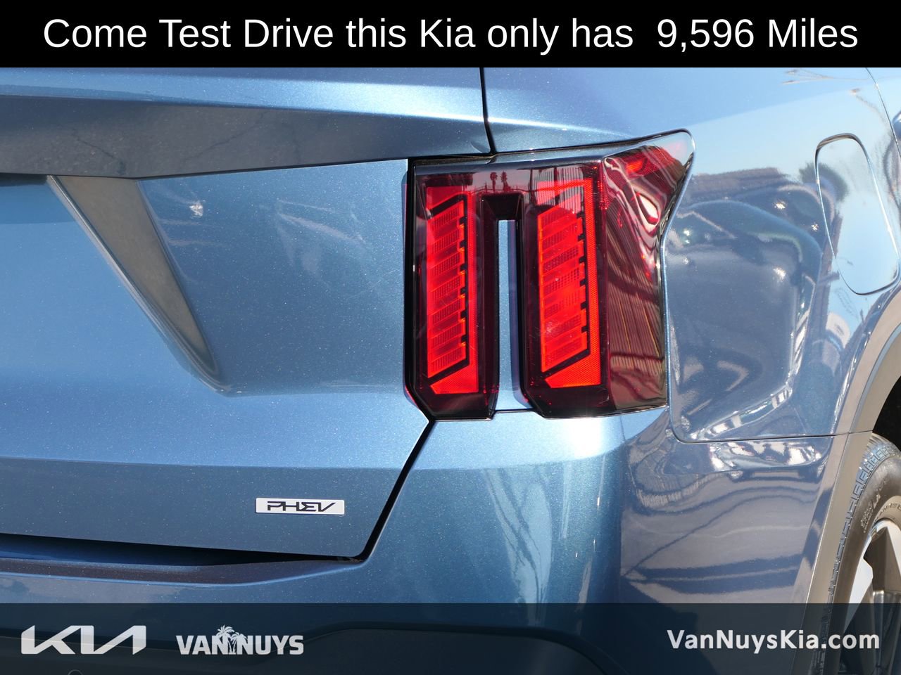 Used 2025 Kia Sorento EX w/ EX Panoramic Sunroof Package image 4