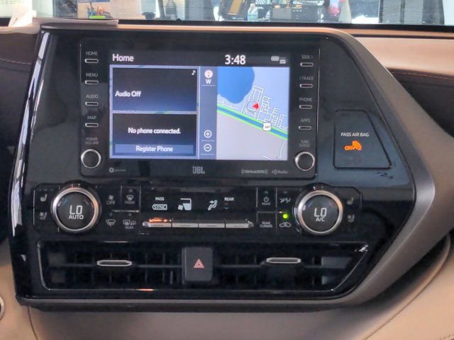 Used 2021 Toyota Highlander Limited image 18