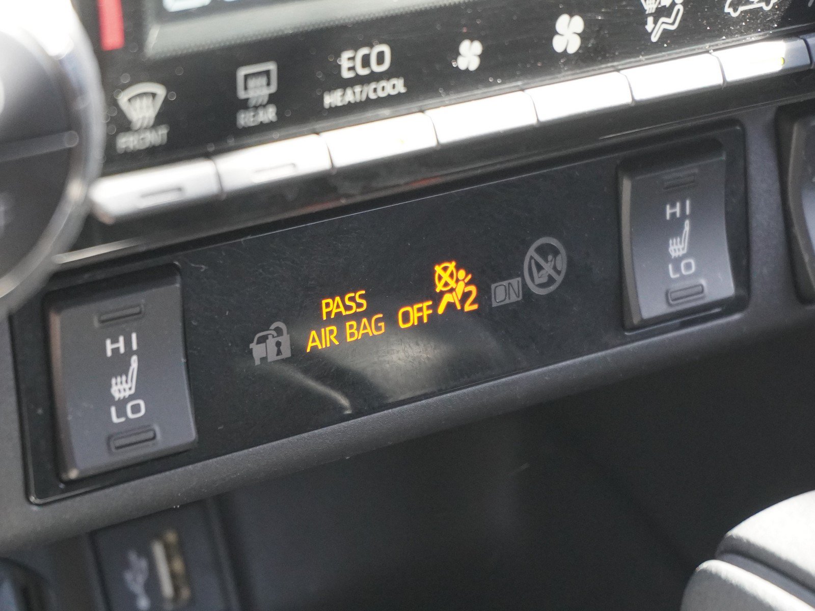 Used 2025 Toyota RAV4 XLE w/ Convenience Package AWD/4WD image 26