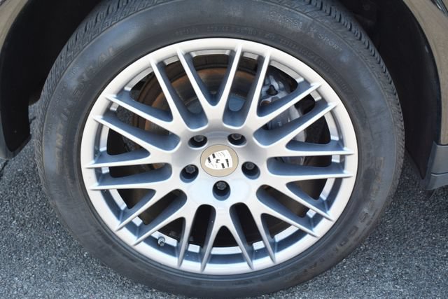 Used 2017 Porsche Cayenne Platinum Edition AWD/4WD image 52