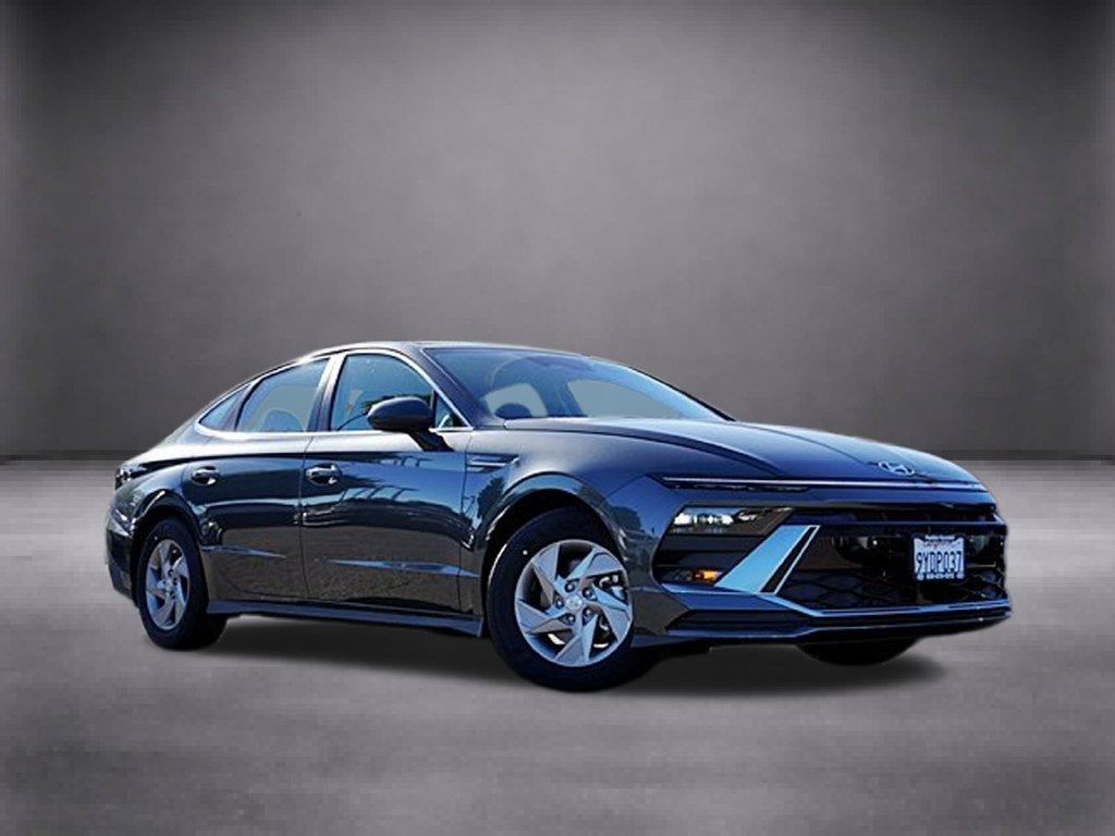 Used 2026 Hyundai Sonata SE FWD image 2