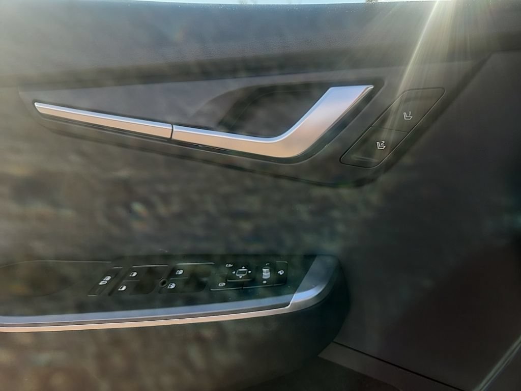 Certified 2023 Kia EV6 Light RWD image 26
